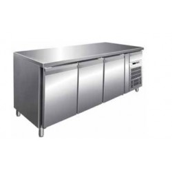 Mesa congeladora sin peto ventilada monobloque 3 puertas Fimar M-GN3100BT-FC